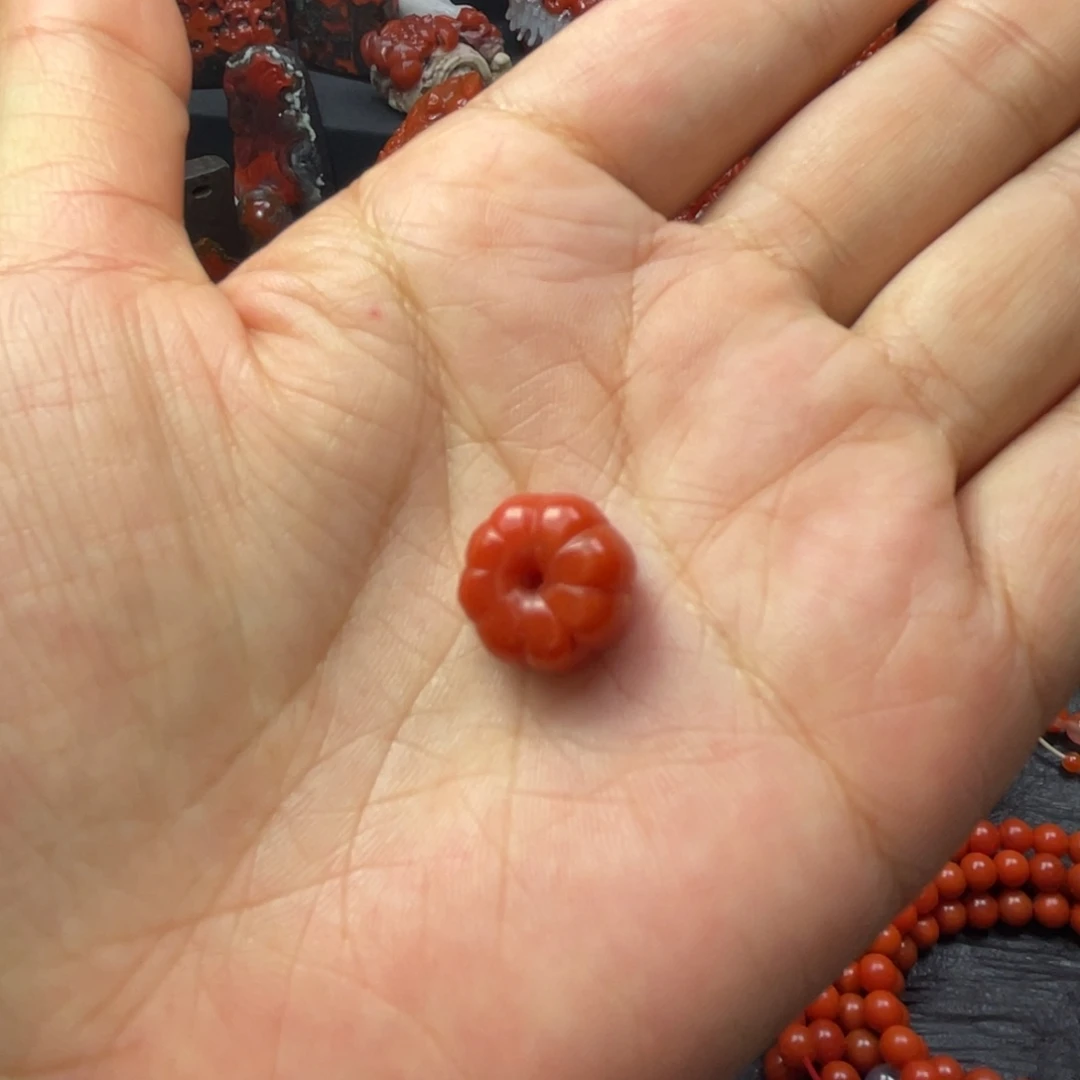 南红玛瑙未镶嵌颈饰大水沟柿子红原矿福瓜2.6g