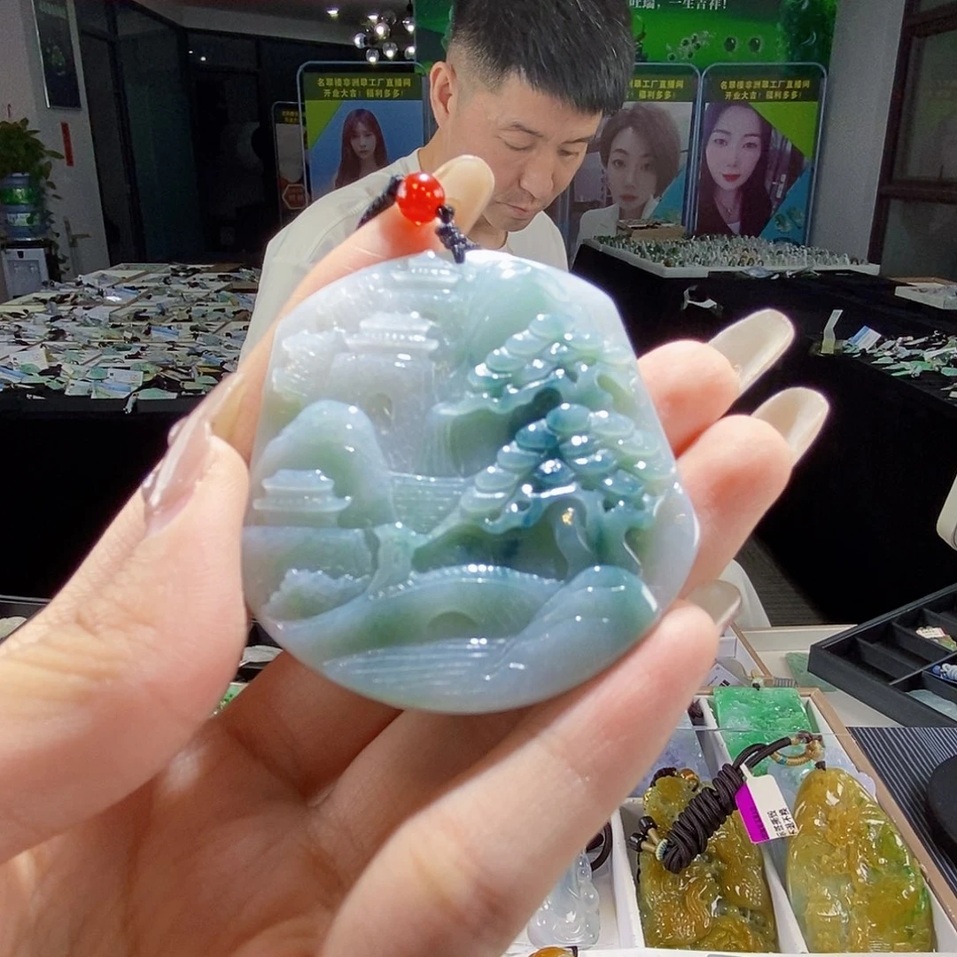 颈饰未镶嵌翡翠翡翠