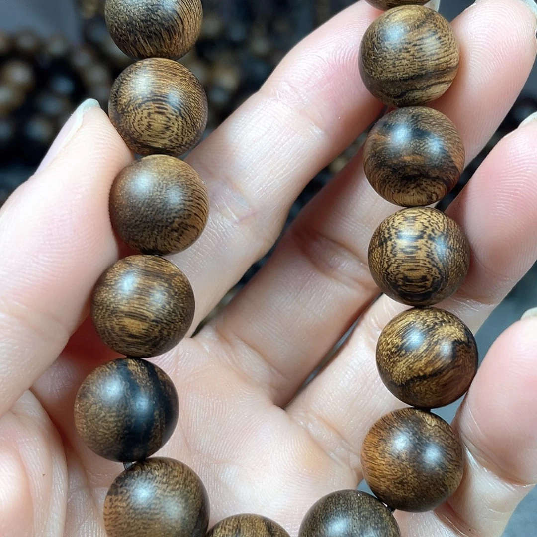 星***舵手串沉香白棋瘤疤