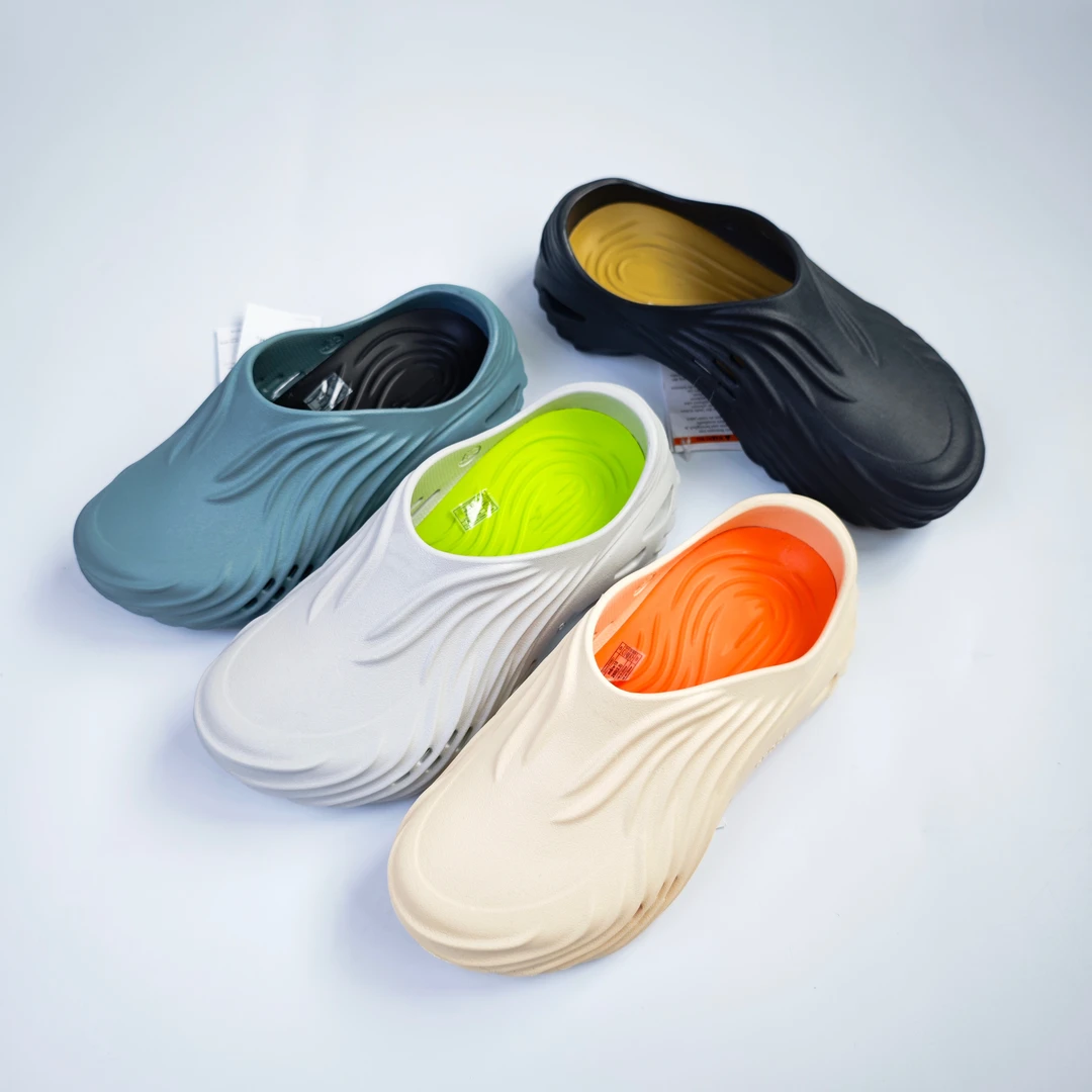 男女同款旋风波波洞洞鞋，