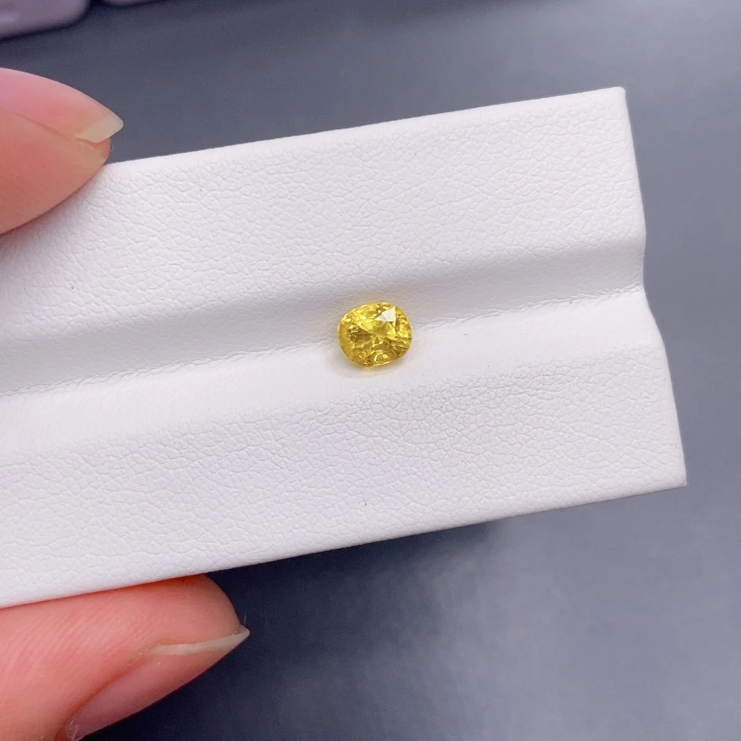 蓝宝石裸石1克拉