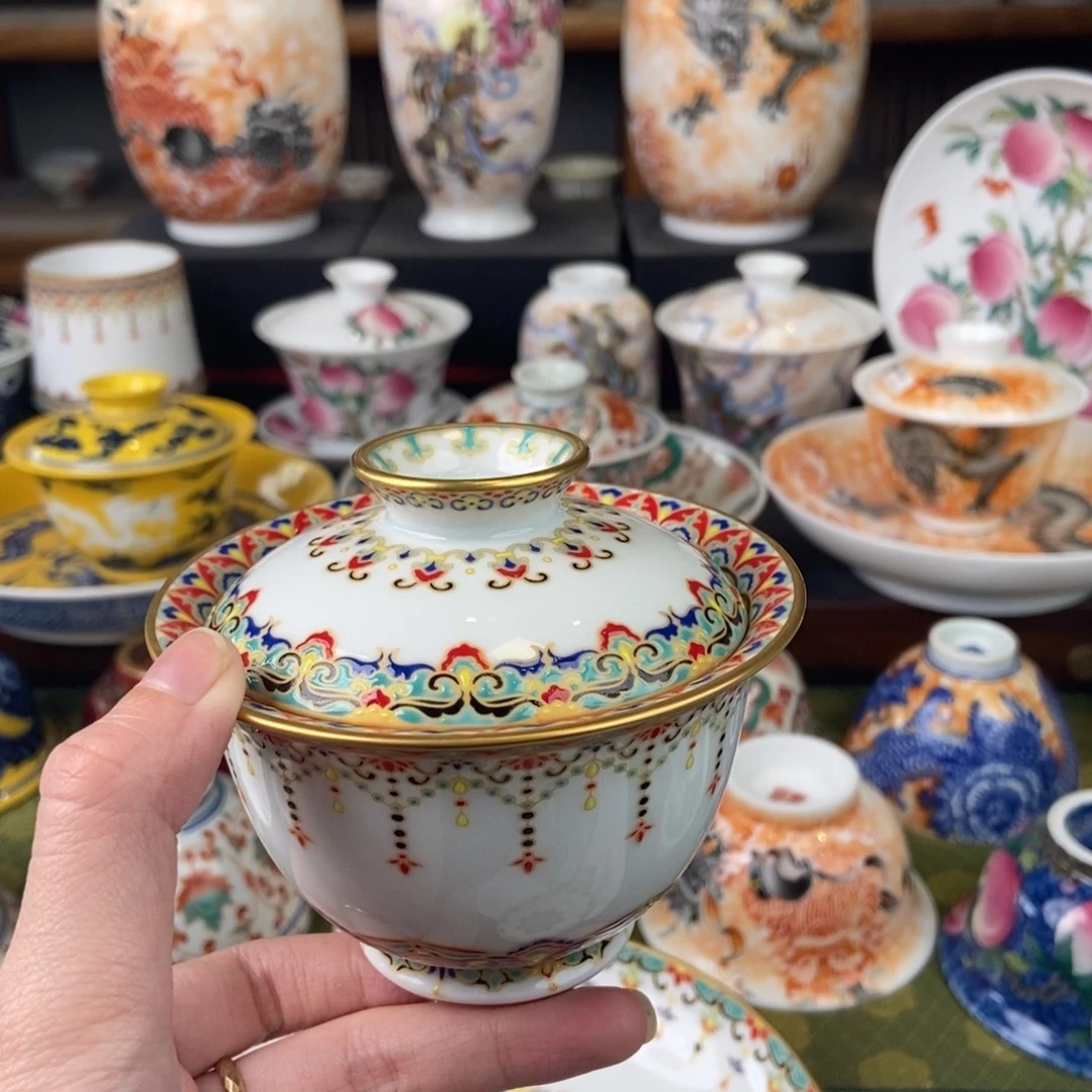 陶瓷设计风格现代文学