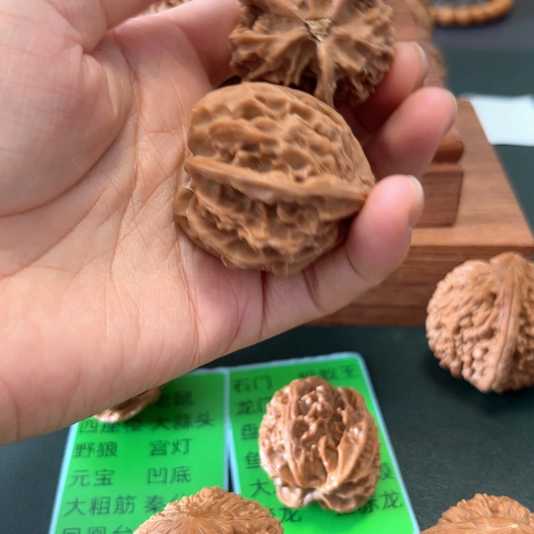 无***奔吊坠桃核盘山三棱