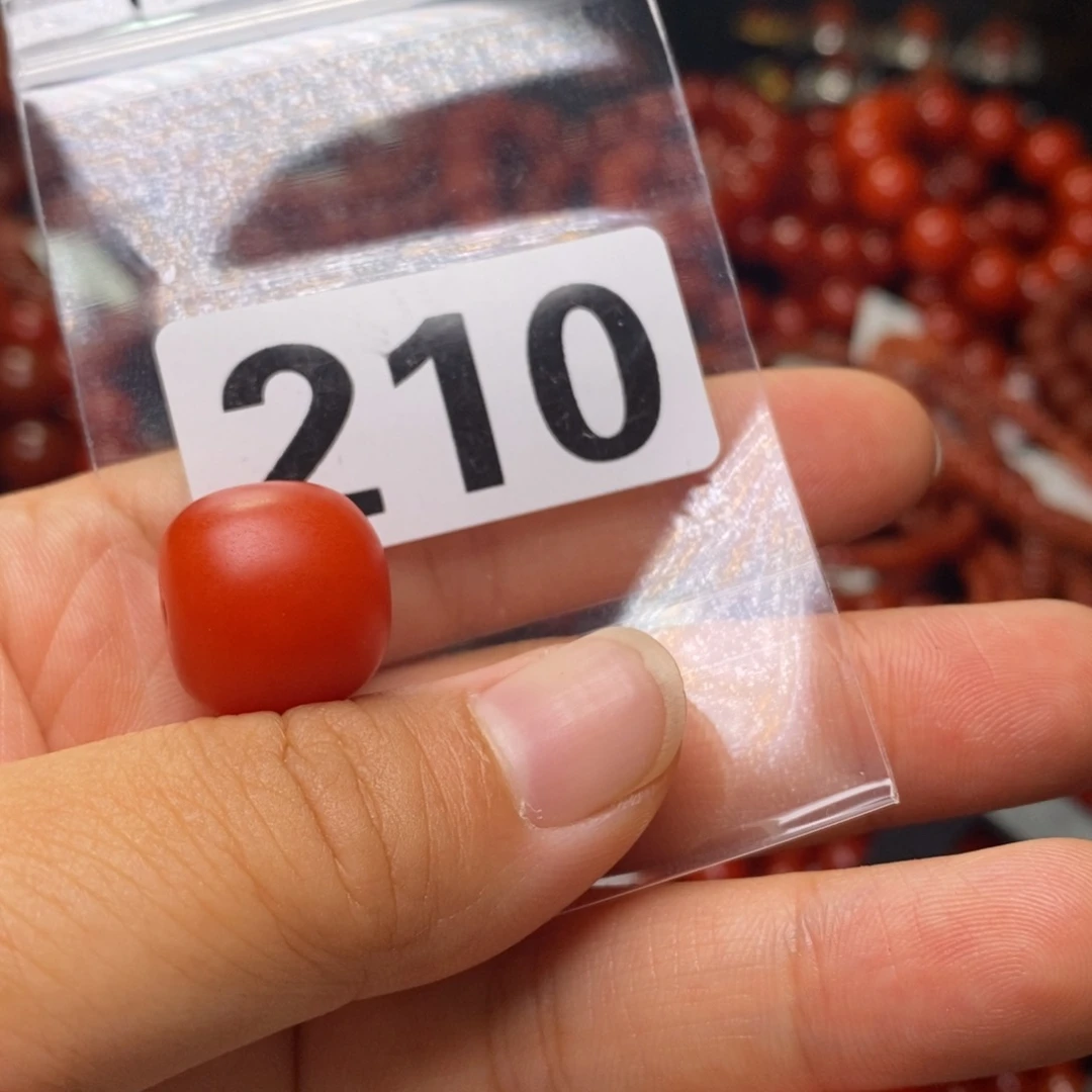 手链未镶嵌南红玛瑙成*