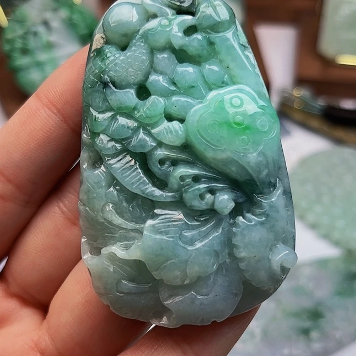 翡翠未镶嵌吊坠(不含链)