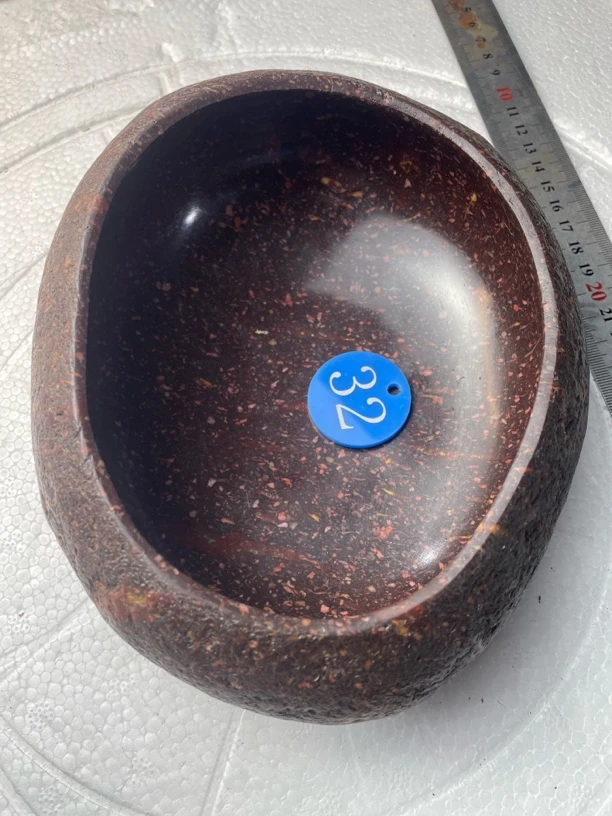 长江石烟灰缸，内狐水培盆天然外表原皮，内精抛光，尺寸参照烟盒