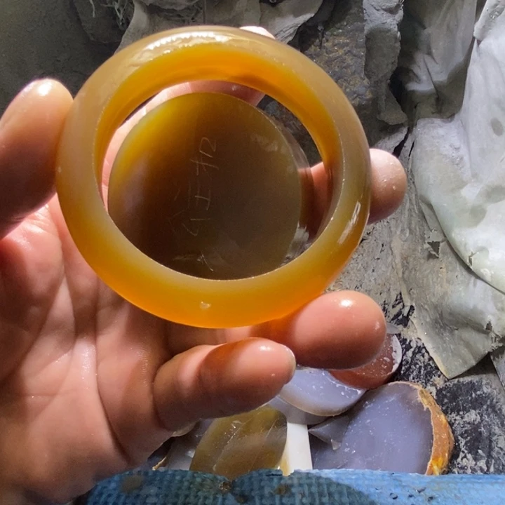 淺***池定制玛瑙不支持七天无理由退货