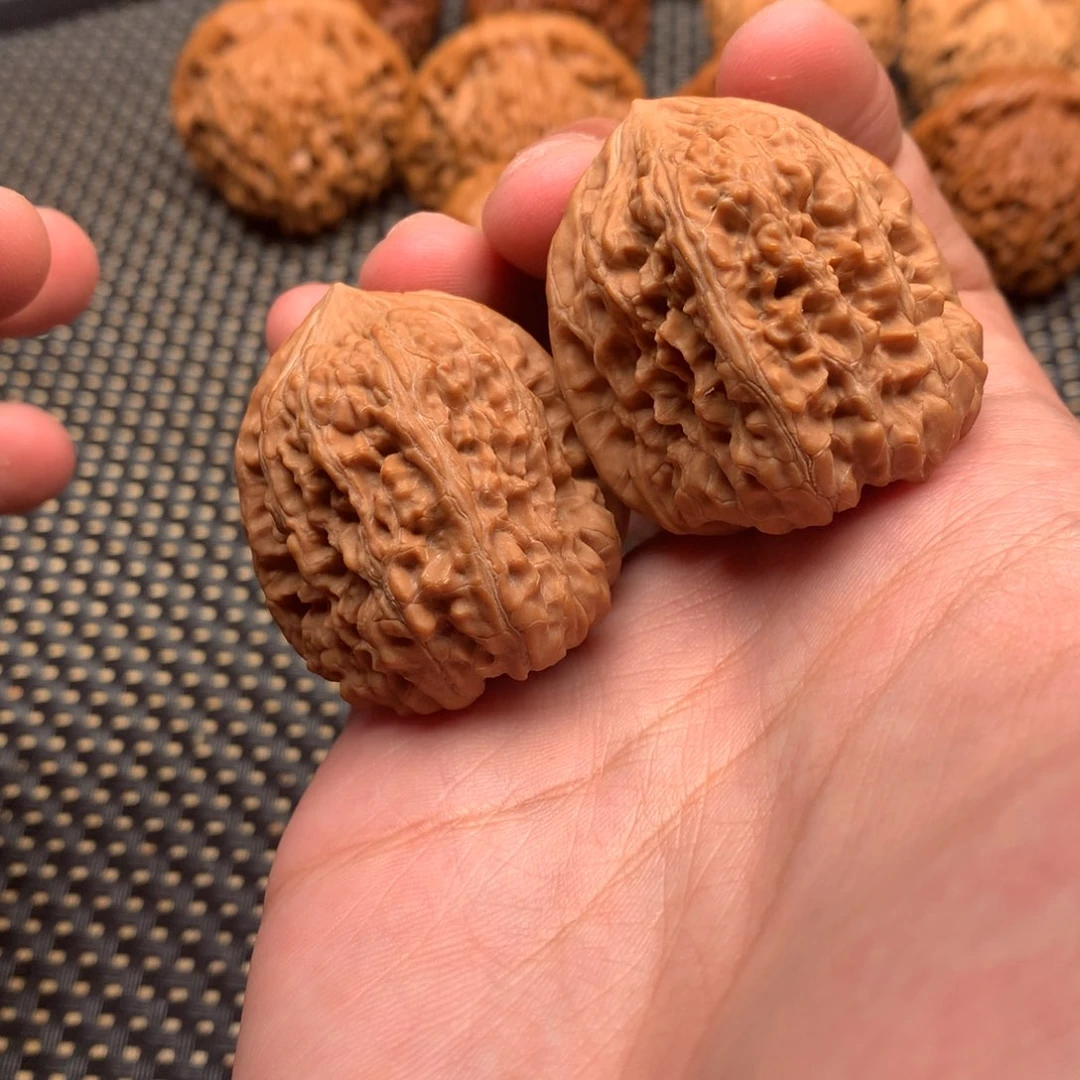 文玩核桃吊坠凹底