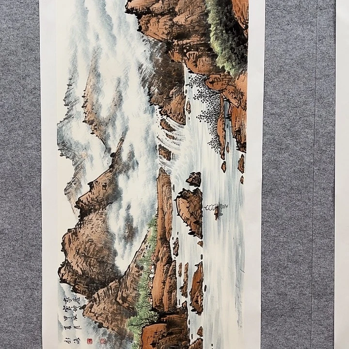 国画花鸟等多种鸟类的栖息