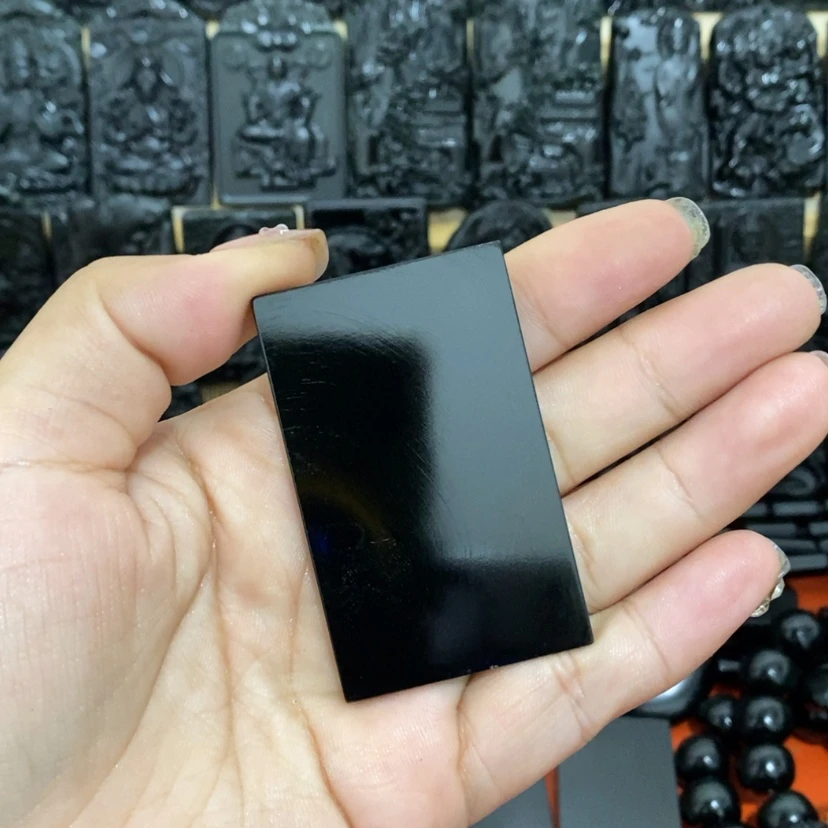 【闪购商品】未镶嵌蛇纹石玉颈饰震*巅