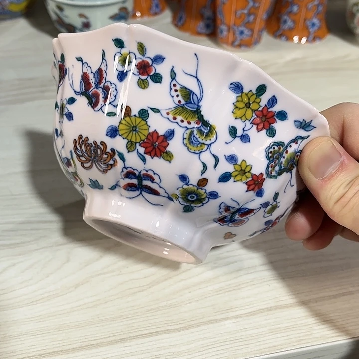 瓷片///////直径15厘米…红。