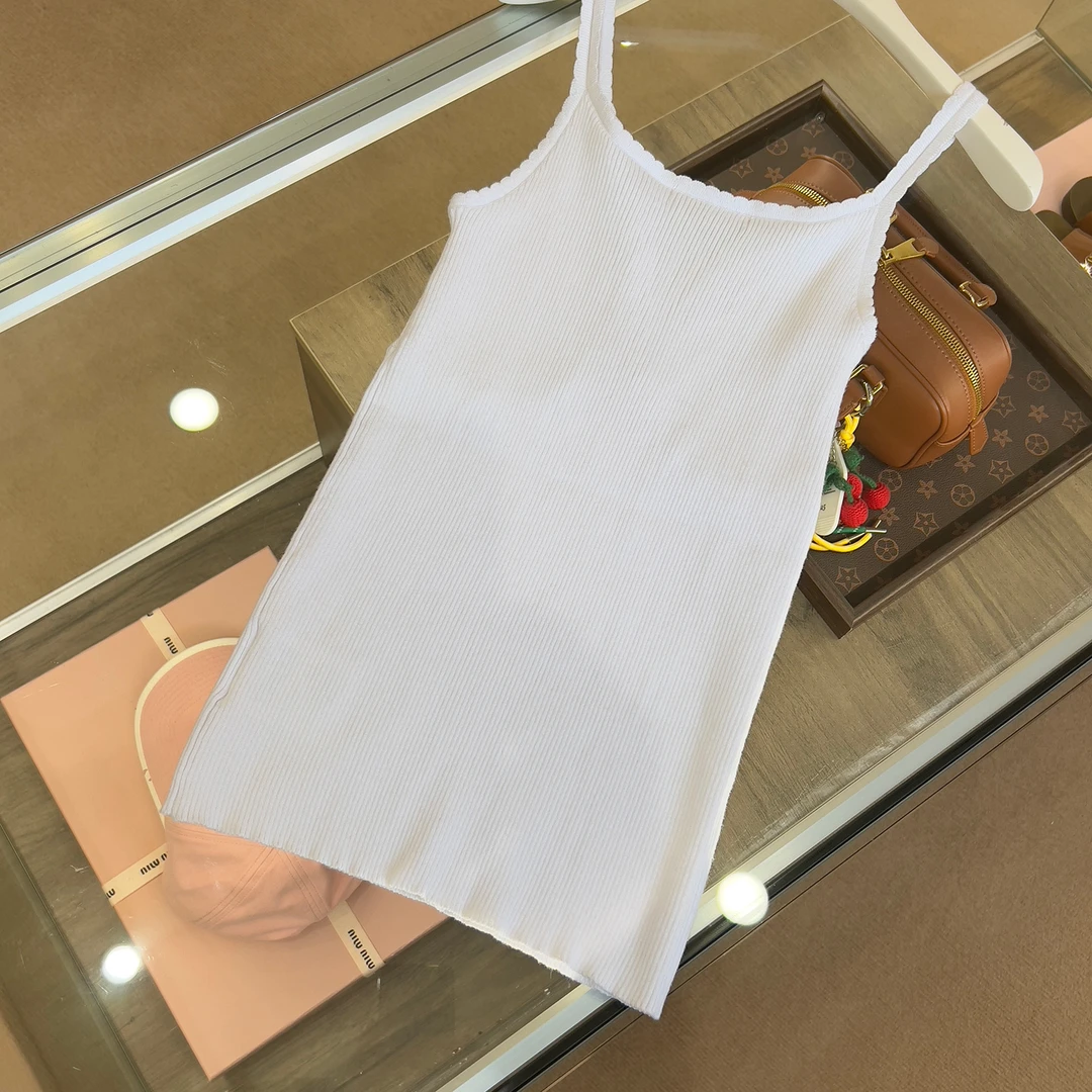 25秋季新品蕾丝边针织吊带背心 深V交叉设计针织打底衫修身显瘦