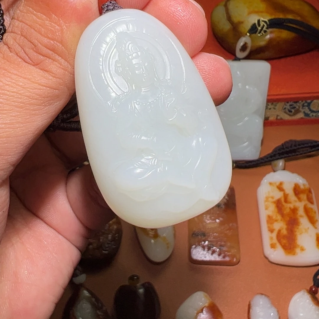 海***色和田玉未镶嵌挂件