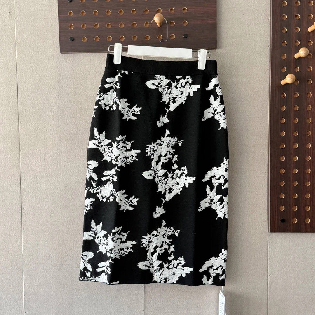 秋冬黑白花提花半裙