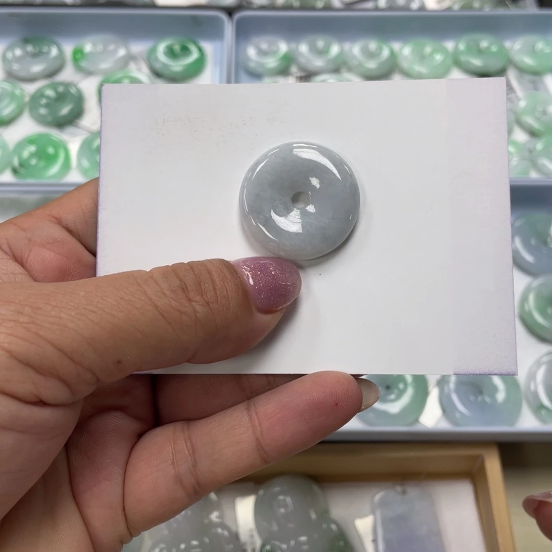 翡翠颈饰未镶嵌平安口