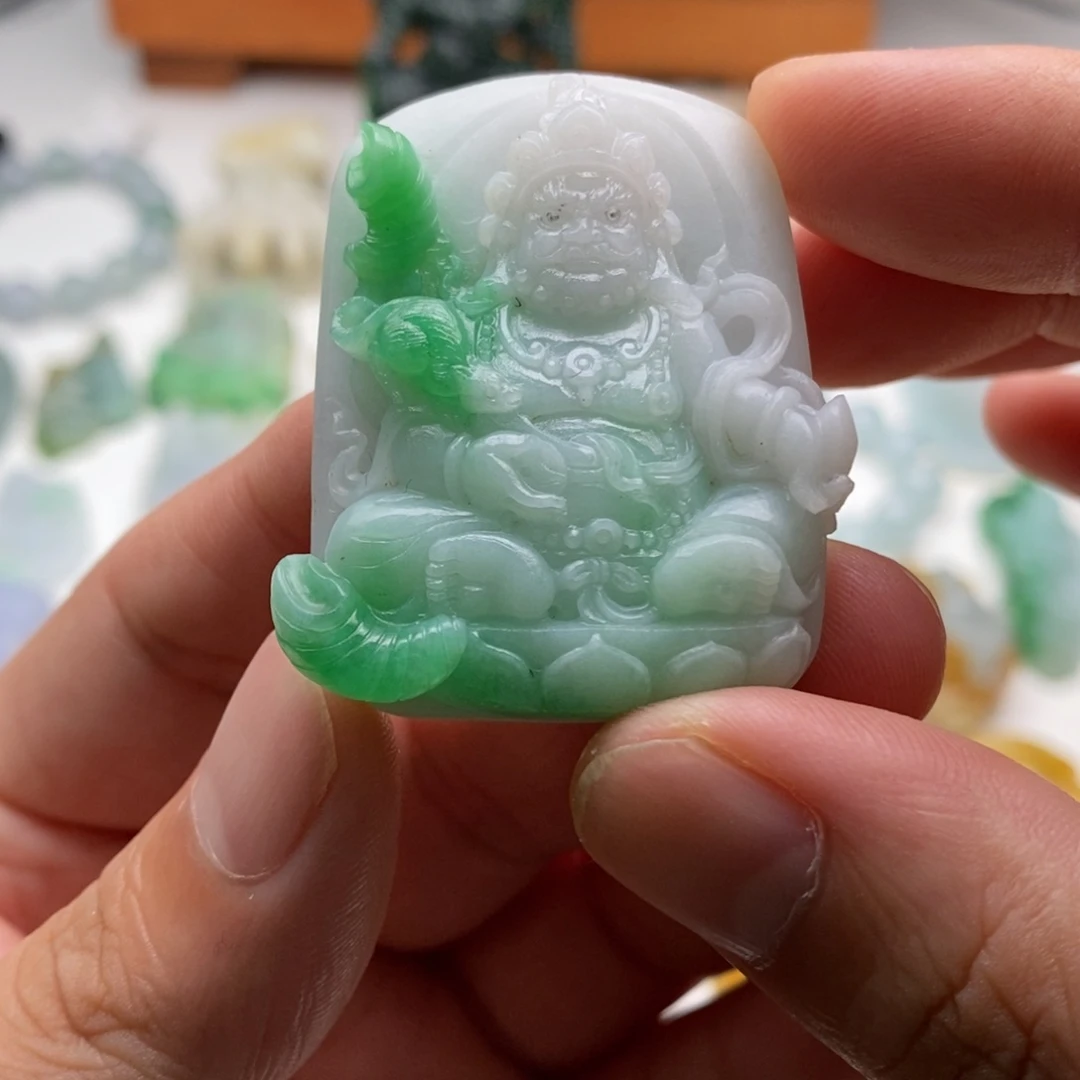 定制翡翠未镶嵌翡翠