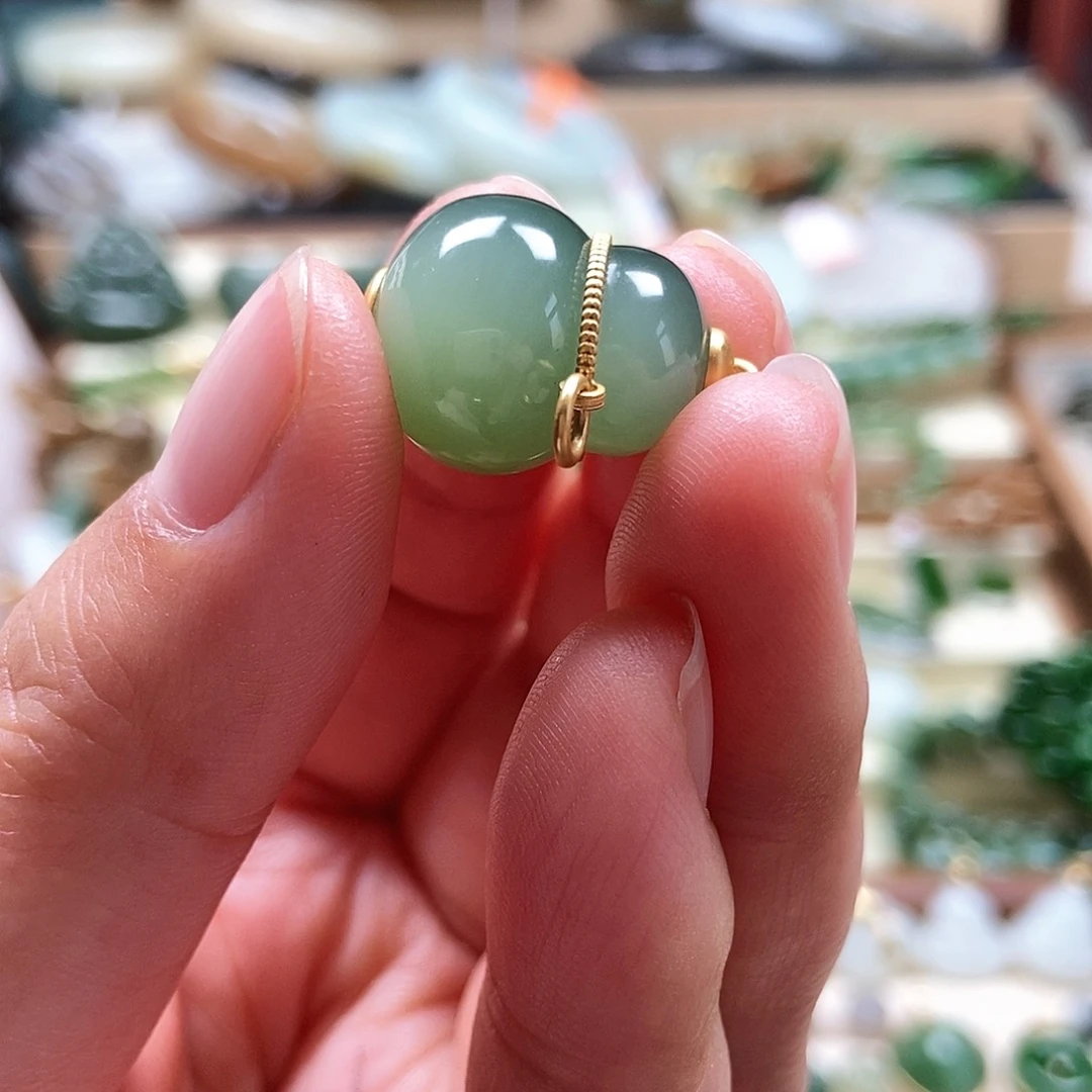 吊坠(不含链)18K金镶嵌和田玉