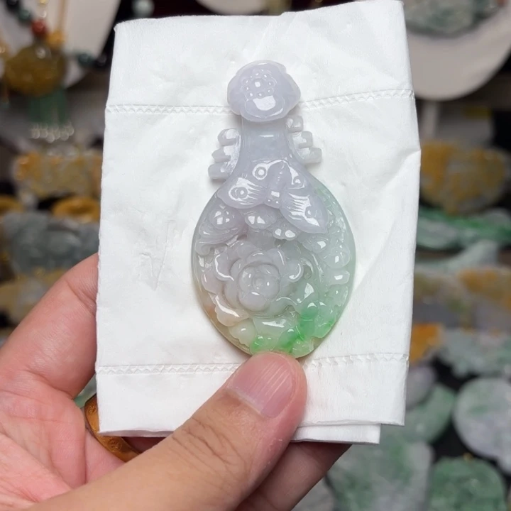 颈饰未镶嵌翡翠吊坠