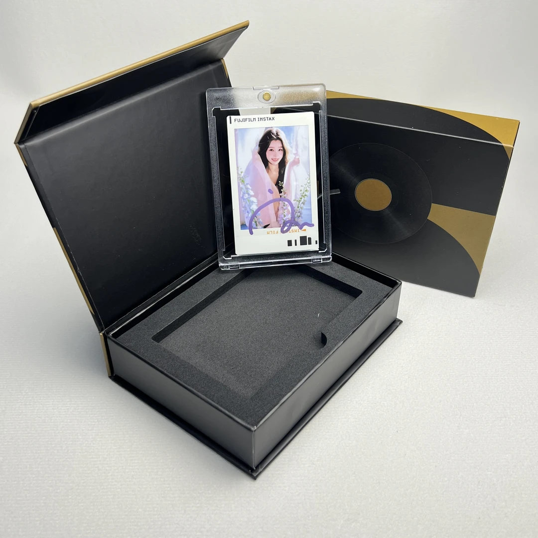 N9828虞书欣签名正品拍立得照片流光