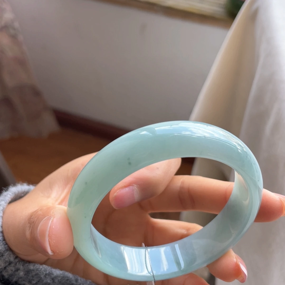 翡翠手镯未镶嵌宽版
