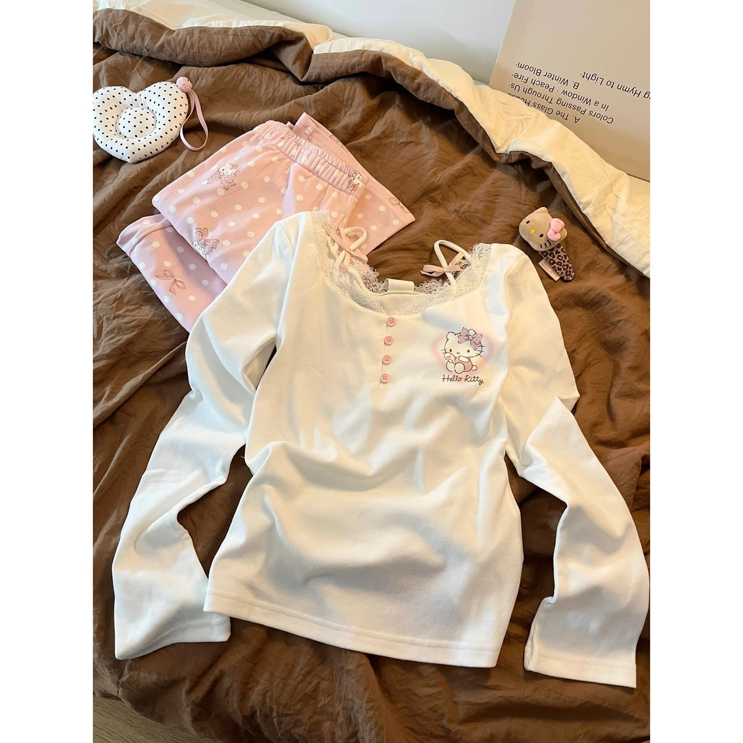 凯蒂猫拼接设计感纯欲德绒保暖睡衣女秋新款蝴蝶结蕾丝家居服套装