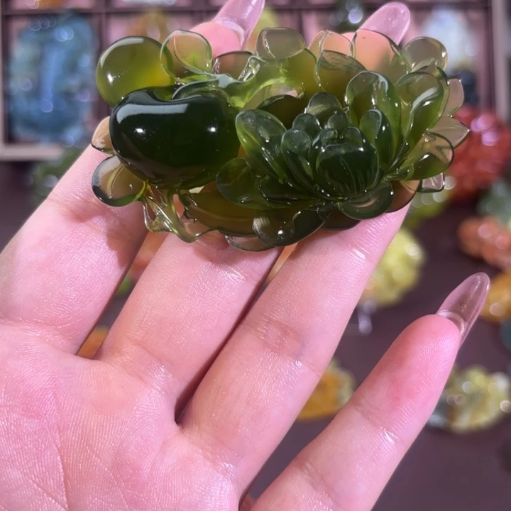 未镶嵌蛇纹石玉颈饰煎*