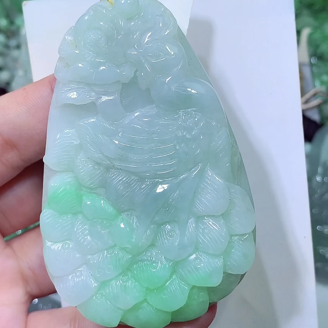 缅甸天然A货翡翠飘绿凤凰吊坠