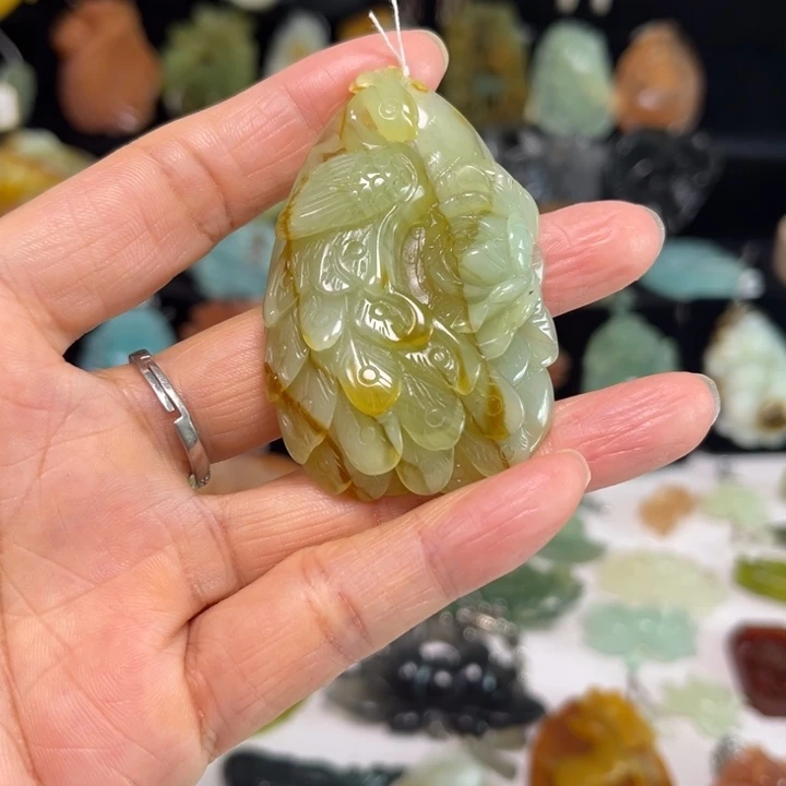 蛇纹石玉未镶嵌吊坠(赠链)