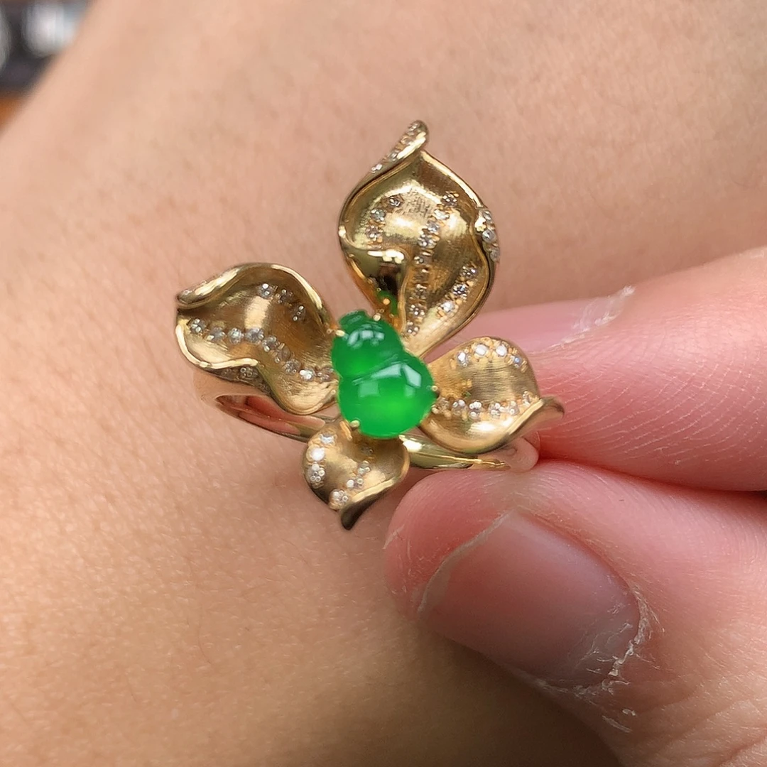 翡翠18K金镶嵌戒指