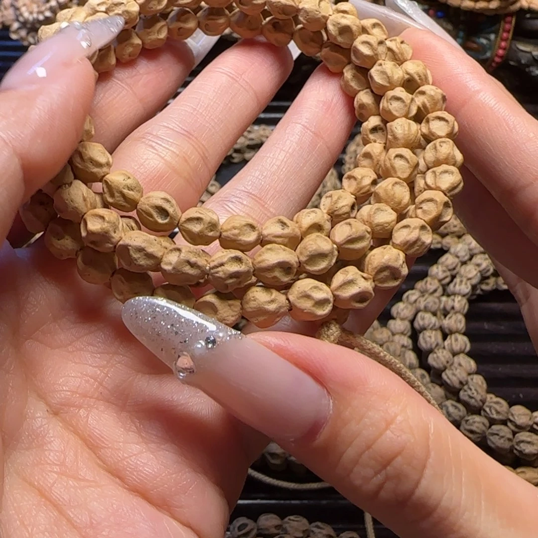 小***鱼吊坠柏香籽/百香籽