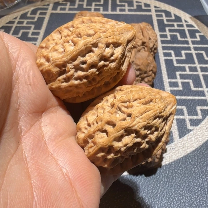 猴头核桃把件沈阳鸡心