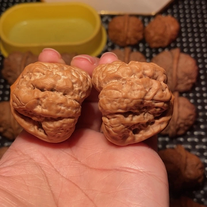 把件文玩核桃四开细腰超大腿蛙王