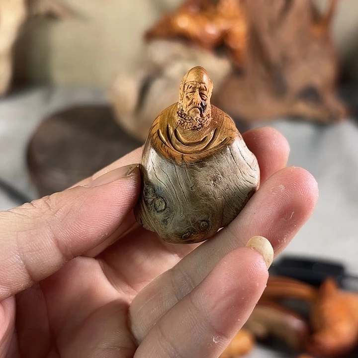 岁***好崖柏崖柏雕刻独料达摩