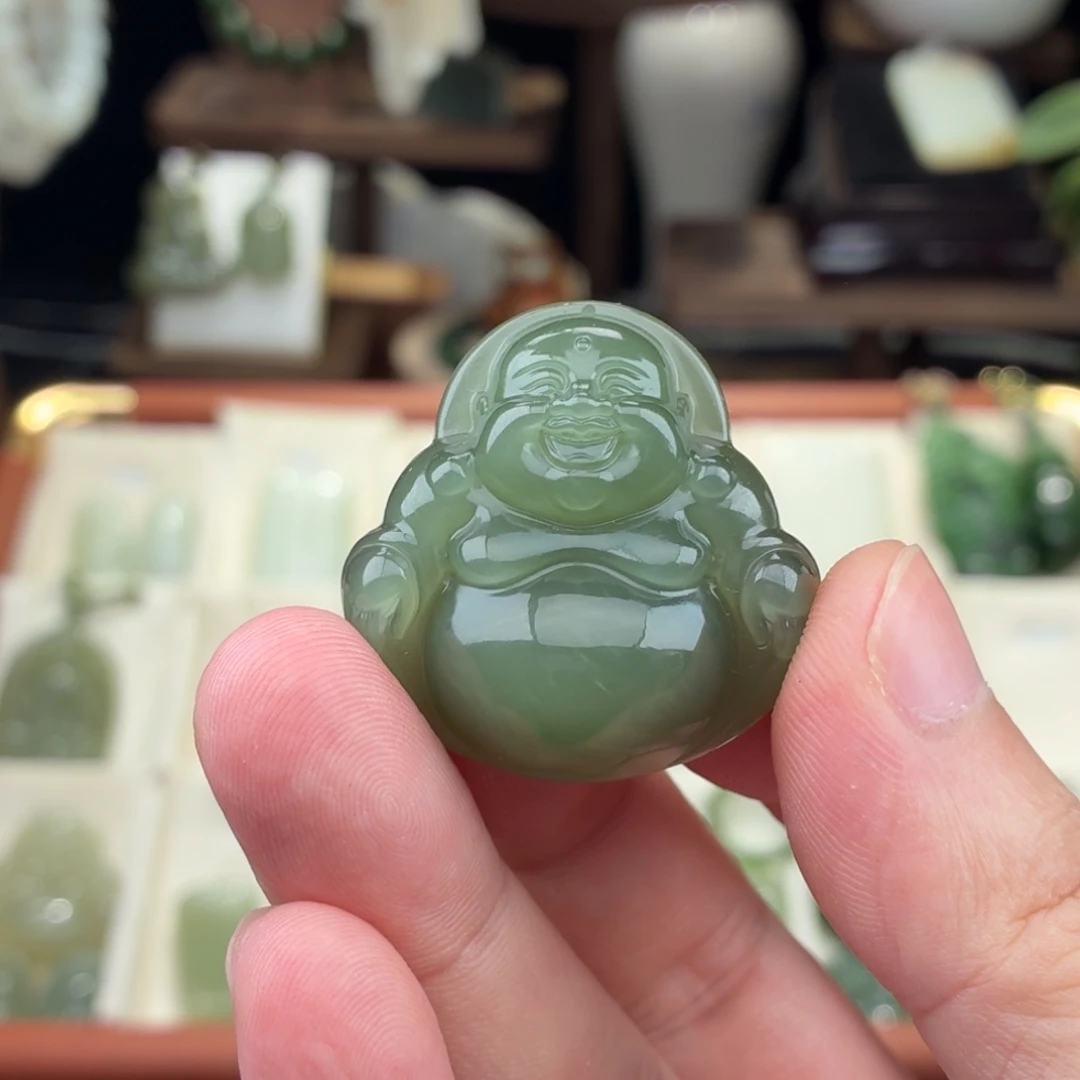 汐****和田玉未镶嵌颈饰