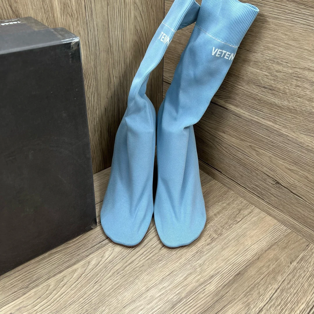 Vetemets 维特萌 蓝色字母logo针织袜子高跟鞋 40码/99新/原盒