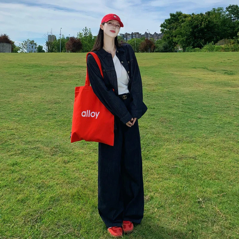 丹宁本色松驰牛仔套装春秋新款休闲显瘦减龄时髦外套高腰直筒长裤