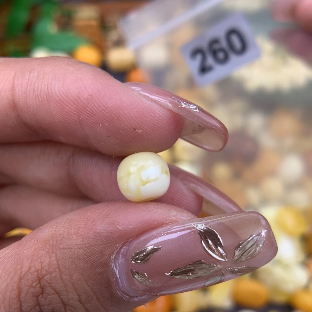 琥珀珠宝奇石未镶嵌8.2