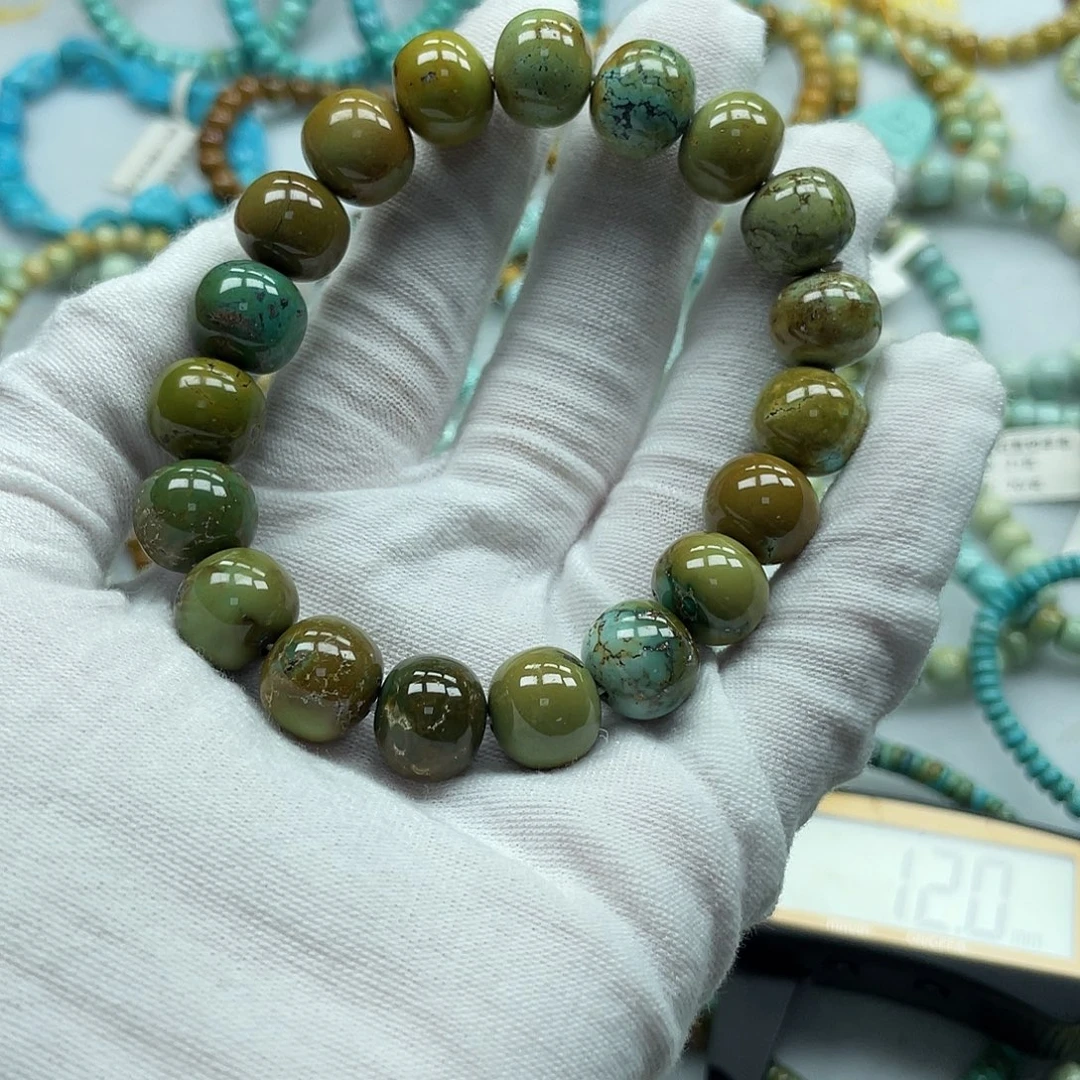 王***东绿松石未镶嵌珠宝奇石