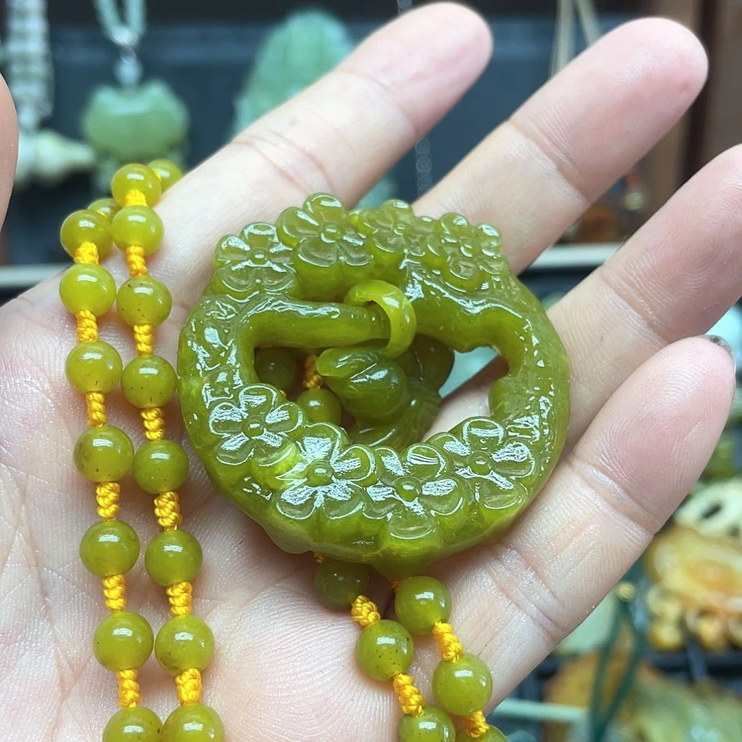 未镶嵌蛇纹石玉颈饰濄*栒