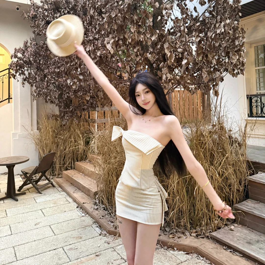 【甜心姐姐】法式纯欲风甜系辣妹一字肩不规则蝴蝶结抹胸包臀裙套装