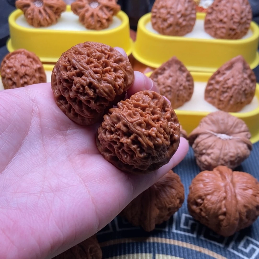 文玩核桃吊坠球疆