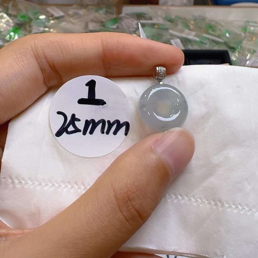 吊坠(不含链)18K金镶嵌翡翠