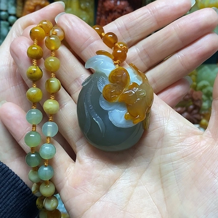 阔***行岫玉未镶嵌吊坠(赠链)