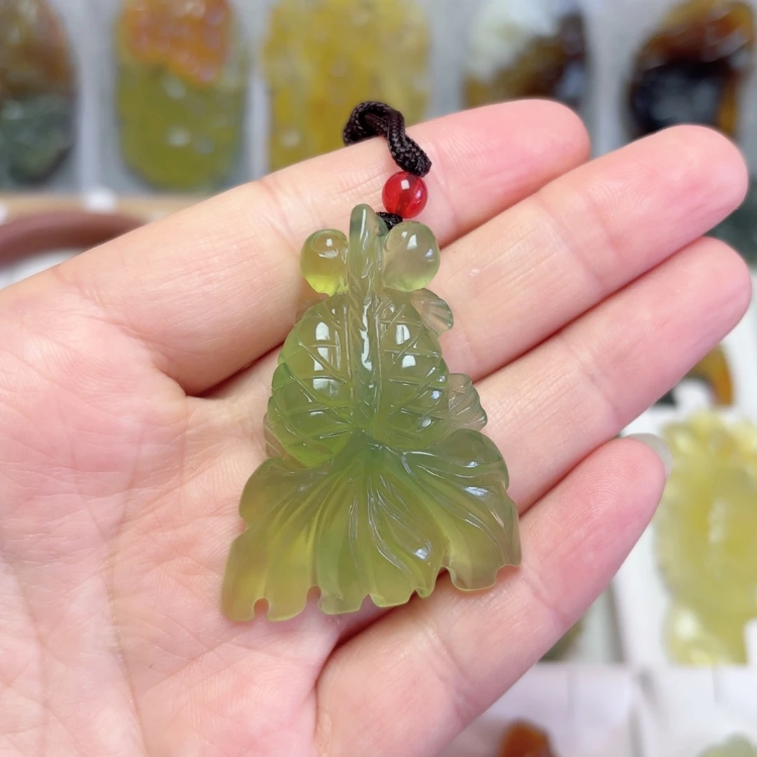 未镶嵌蛇纹石玉吊坠(不含链)