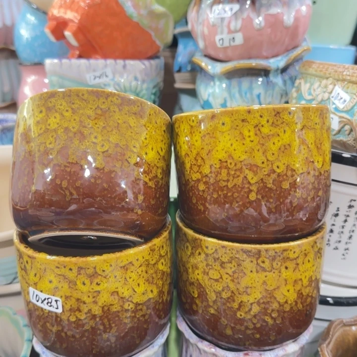 凑9块包邮，有孔，陶瓷花盆