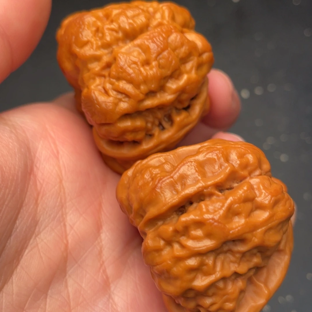 秦岭野生文玩核桃