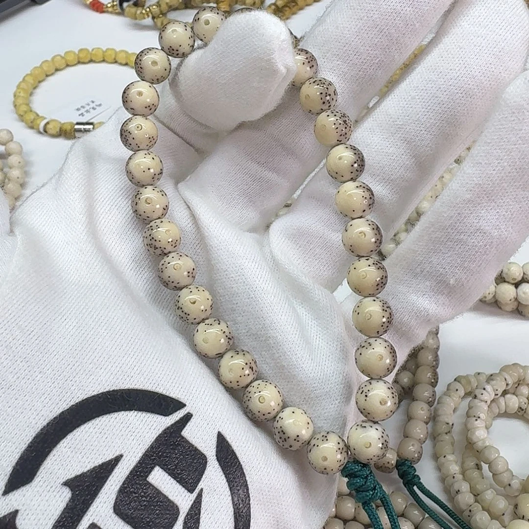 星月菩提吊坠8圆珠大留白手持石玉