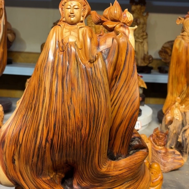 柏木太行崖柏观音摆件