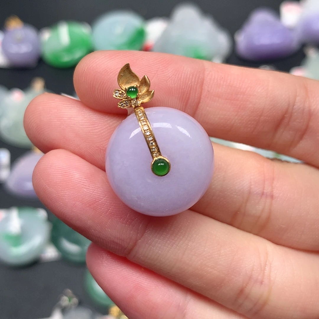 颈饰18K金镶嵌翡翠翡翠吊坠