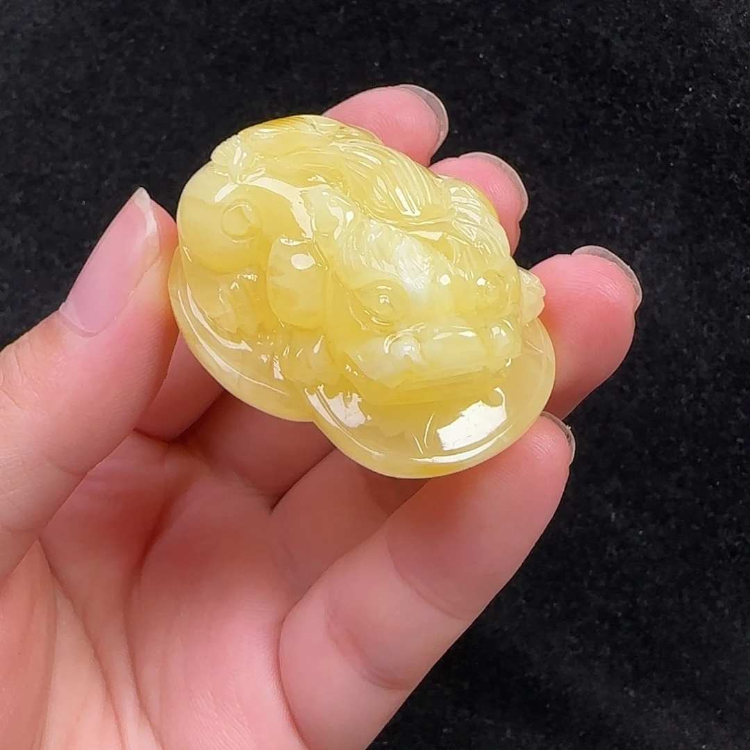 蜜蜡未镶嵌珠宝奇石